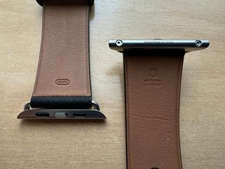 Apple Watch 42mm. Black Classic Buckle