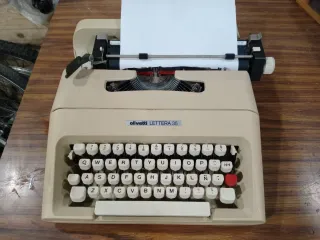 Máquina de escribir Olivetti Lettera 35 Retro