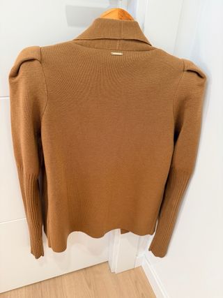 Chaqueta Liu Jo hombreras marrón