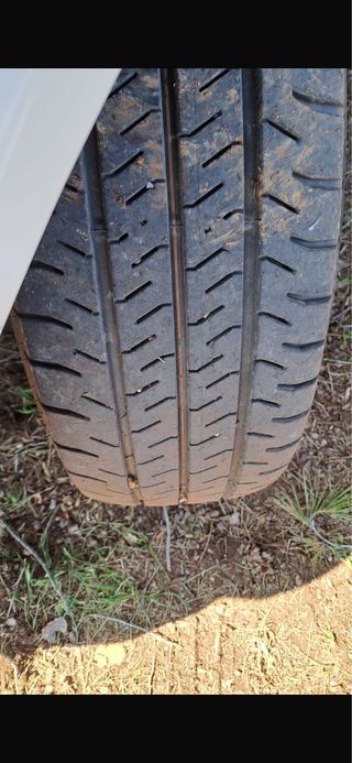 Furgoneta Isotermica Plataforma elevadora