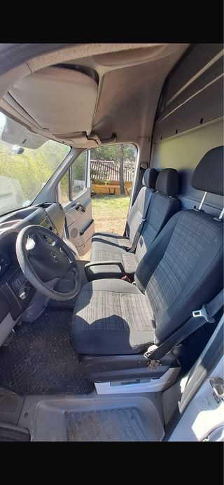 Furgoneta Isotermica Plataforma elevadora