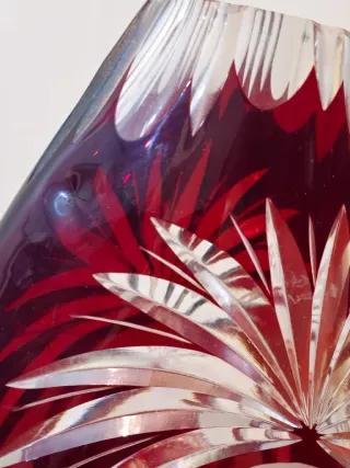 Jarrón de cristal tallado con retrato