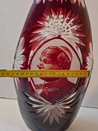 Jarrón de cristal tallado con retrato