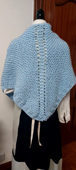 Toquilla azul tejida