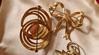 Lotto 3 spille vintage dorate