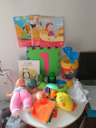 Lote juguetes niños/as 2 años