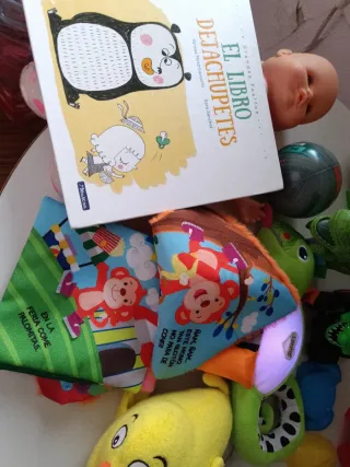 Lote juguetes niños/as 2 años