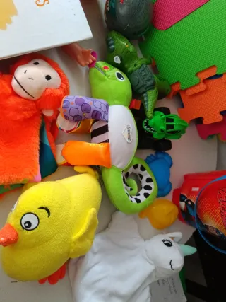 Lote juguetes niños/as 2 años