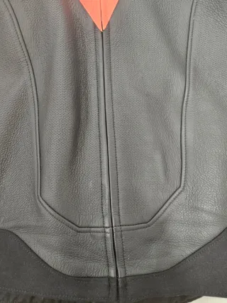 Chaqueta Dainese Negra y Blanca