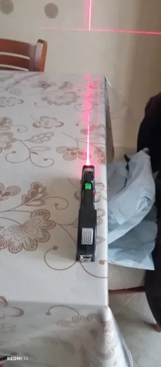 Livella Laser con Metro Integrato