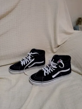 Zapatillas Vans SK8-Hi Negras y Blancas