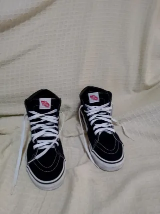 Zapatillas Vans SK8-Hi Negras y Blancas