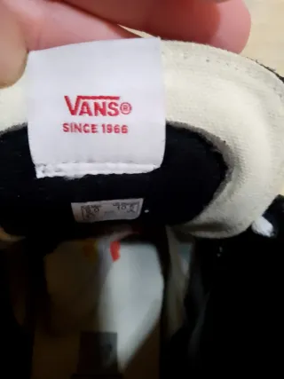 Zapatillas Vans SK8-Hi Negras y Blancas