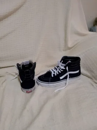 Zapatillas Vans SK8-Hi Negras y Blancas