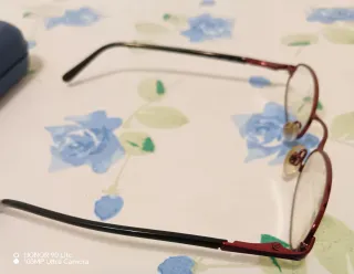 Occhiali da vista Luxottica montatura rossa