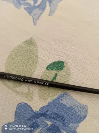 Occhiali da vista Luxottica montatura rossa