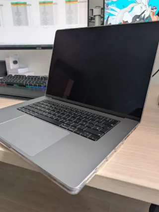MacBook PRO A2780 2023 Plata