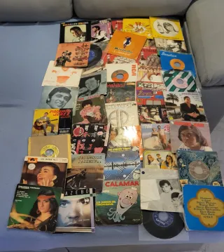 Lote de 45 Vinilos 45rpm singles Variados