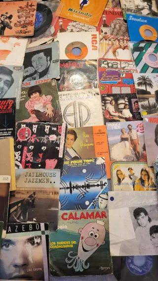 Lote de 45 Vinilos 45rpm singles Variados