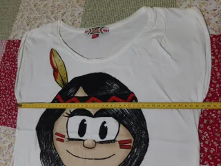 Camiseta Bershka Estampada Talla L. Manga corta.