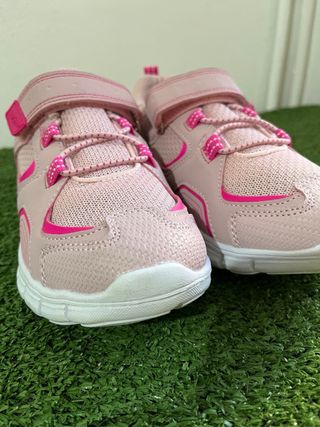 Zapatillas deportivas niña rosa