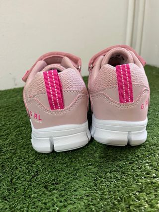 Zapatillas deportivas niña rosa