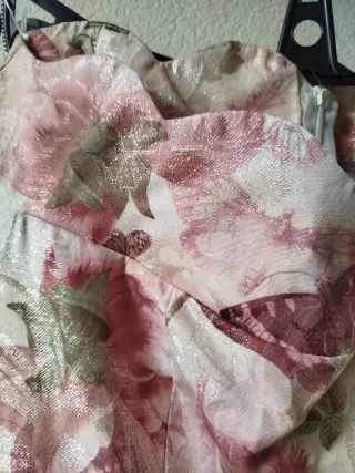 Vestido fiesta floral rosa