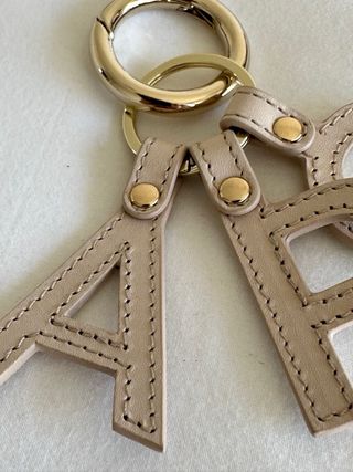 Llavero A.P.C. Letras