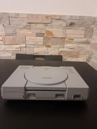 Playstation 1 Gris + Mando + Funda