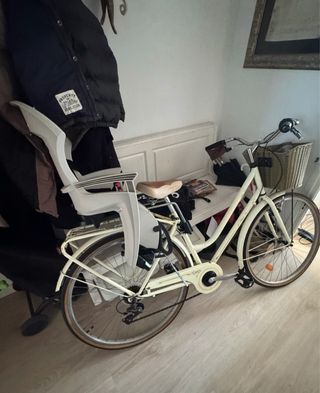 Bicicleta paseo con marchas y silla