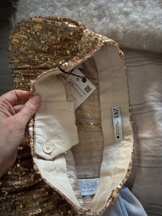 Pantalón Zara pinzas lentejuelas dorado