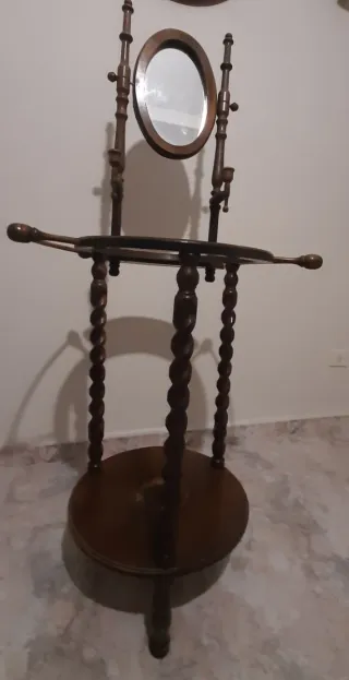 Palanganero de madera y cerámica