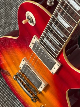 Epiphone Les Paul Standard Flame plus top