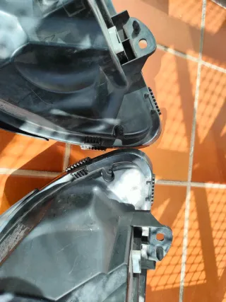 Focos Delanteros Renault Clio 2