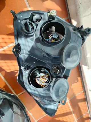 Focos Delanteros Renault Clio 2