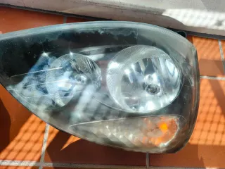 Focos Delanteros Renault Clio 2