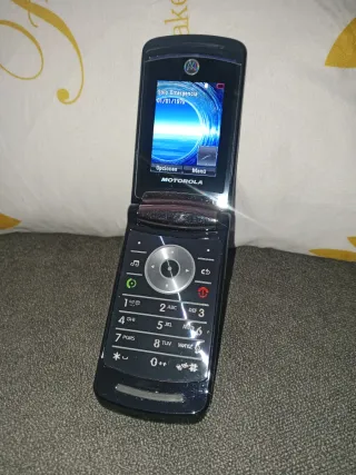 Motorola V8 Negro/Plateado