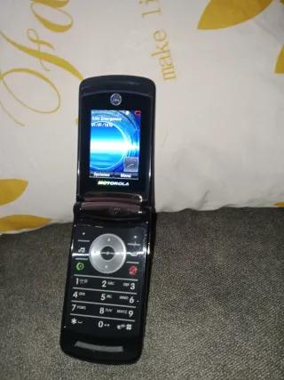 Motorola V8 Negro/Plateado