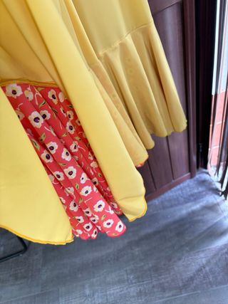 Traje de Flamenca Amarillo con Volantes