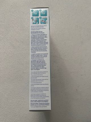 Polident desinfectante para prótesis dentales.