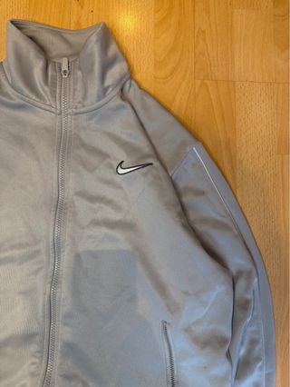 Chaqueta Gris Nike con cremallera Talla L