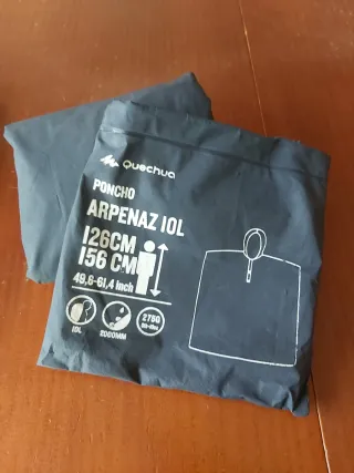Poncho infantil Quechua Arpenaz 10L Azul marino