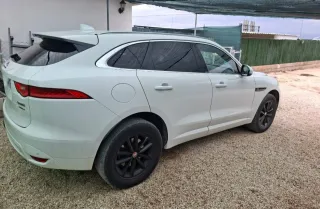 Jaguar F-Pace 2018 2.0 d AWD Portfolio.
