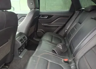 Jaguar F-Pace 2018 2.0 d AWD Portfolio.