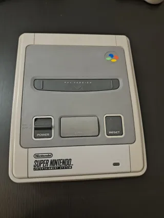 Super Nintendo con 2 mandos