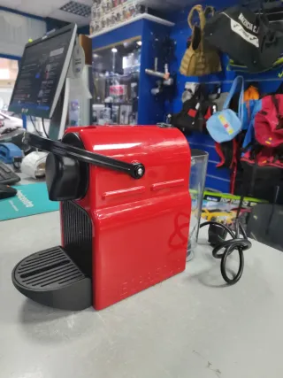 Cafetera Krups Nespresso Roja