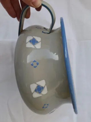 Antigua Jofaina o escupidera Alemana