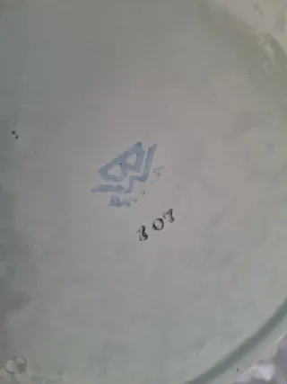 Antigua Jofaina o escupidera Alemana