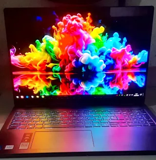 PORTATIL ALTA GAMA OLED TACTIL