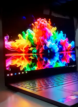 PORTATIL ALTA GAMA OLED TACTIL